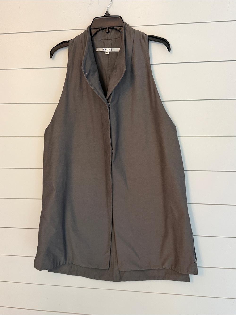Hache Sleeveless Collared Tunic Top in Charcoal Gray size 40 (medium fit)